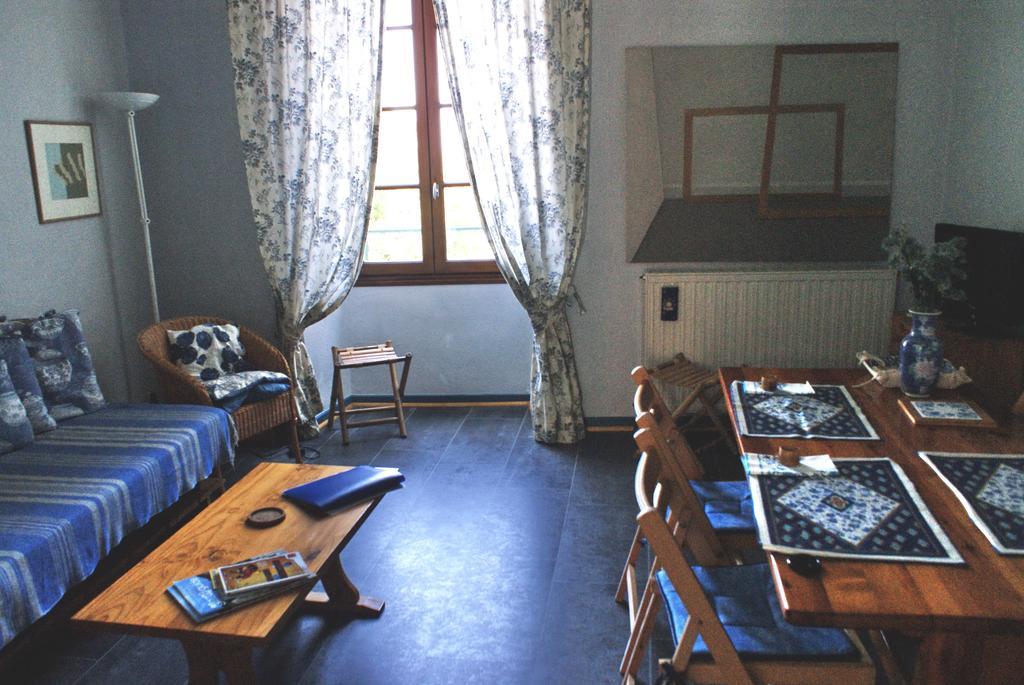 Les Chimeres Bed & Breakfast *