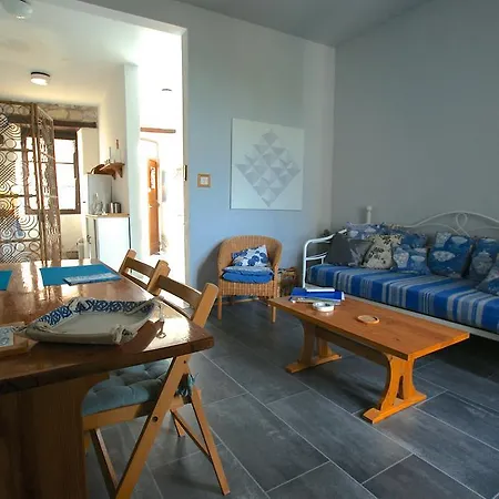 Les Chimeres Puylaroque Room photo