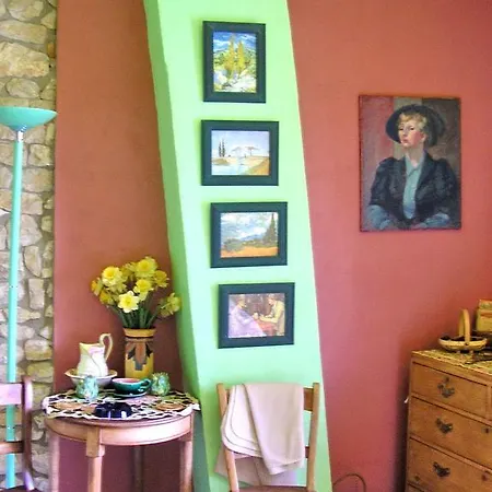 Les Chimeres Puylaroque Room photo